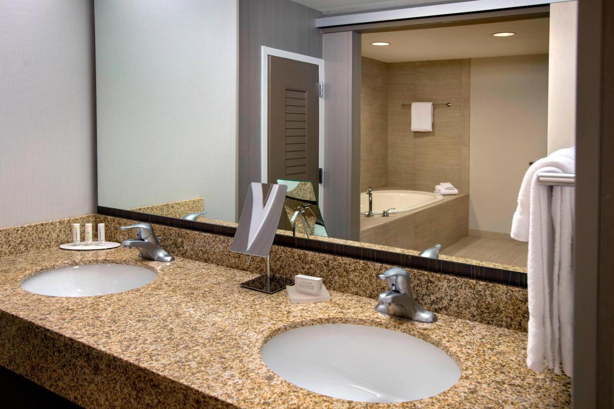 Courtyard By Marriott Philadelphia Lansdale Hotel Eksteriør billede